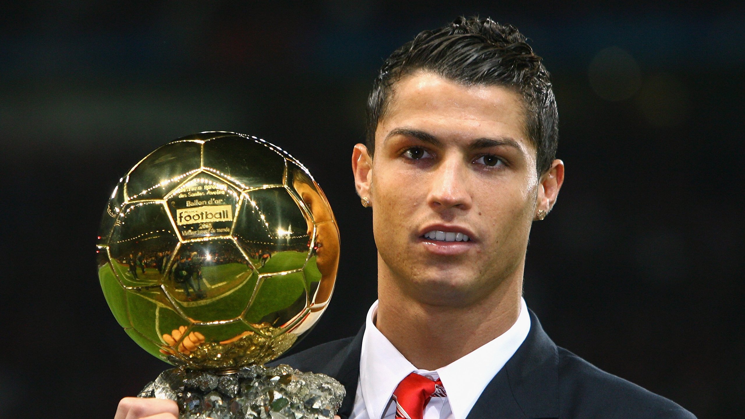 九游平台官网-探秘欧冠“神秘”战术：球队为何总能逆转？，欧冠为什么扩军