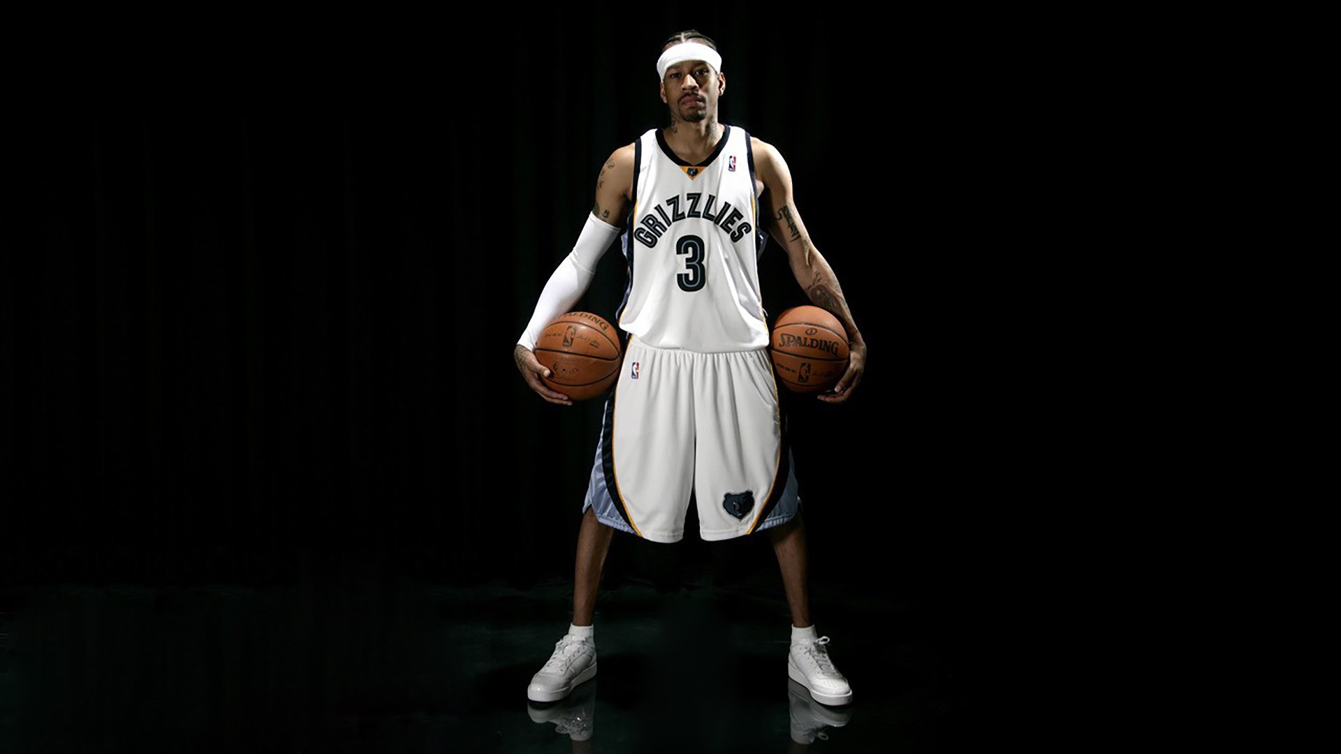 九游官网-绿茵征服：精彩跨界运动员的篮球奇缘，绿茵驰骋